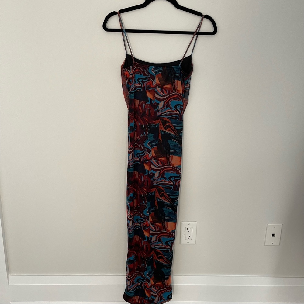 Pretty Little Thing Ruched Maxi Dress - Picture 3 of 5